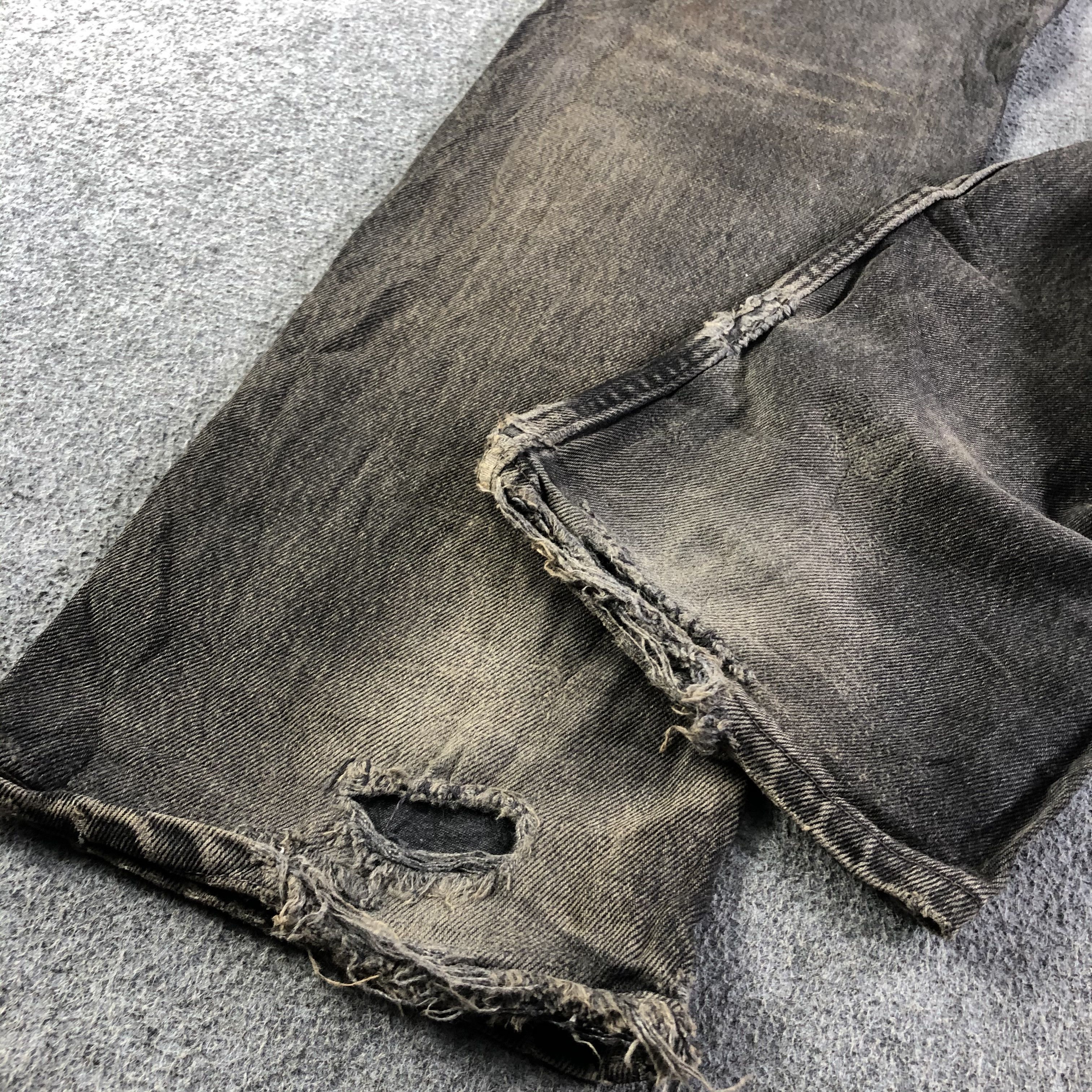 Levi's Vintage Levis 501 Jeans-J4032 Size US 31 - 6 Thumbnail