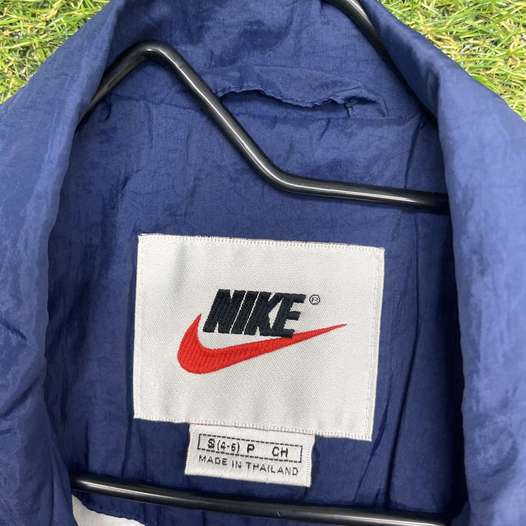 Nike Vintage Nike Jacket Mens Small Blue Yellow Windbreaker Swoosh Spell Out 90s Size US S / EU 44-46 / 1 - 7 Thumbnail
