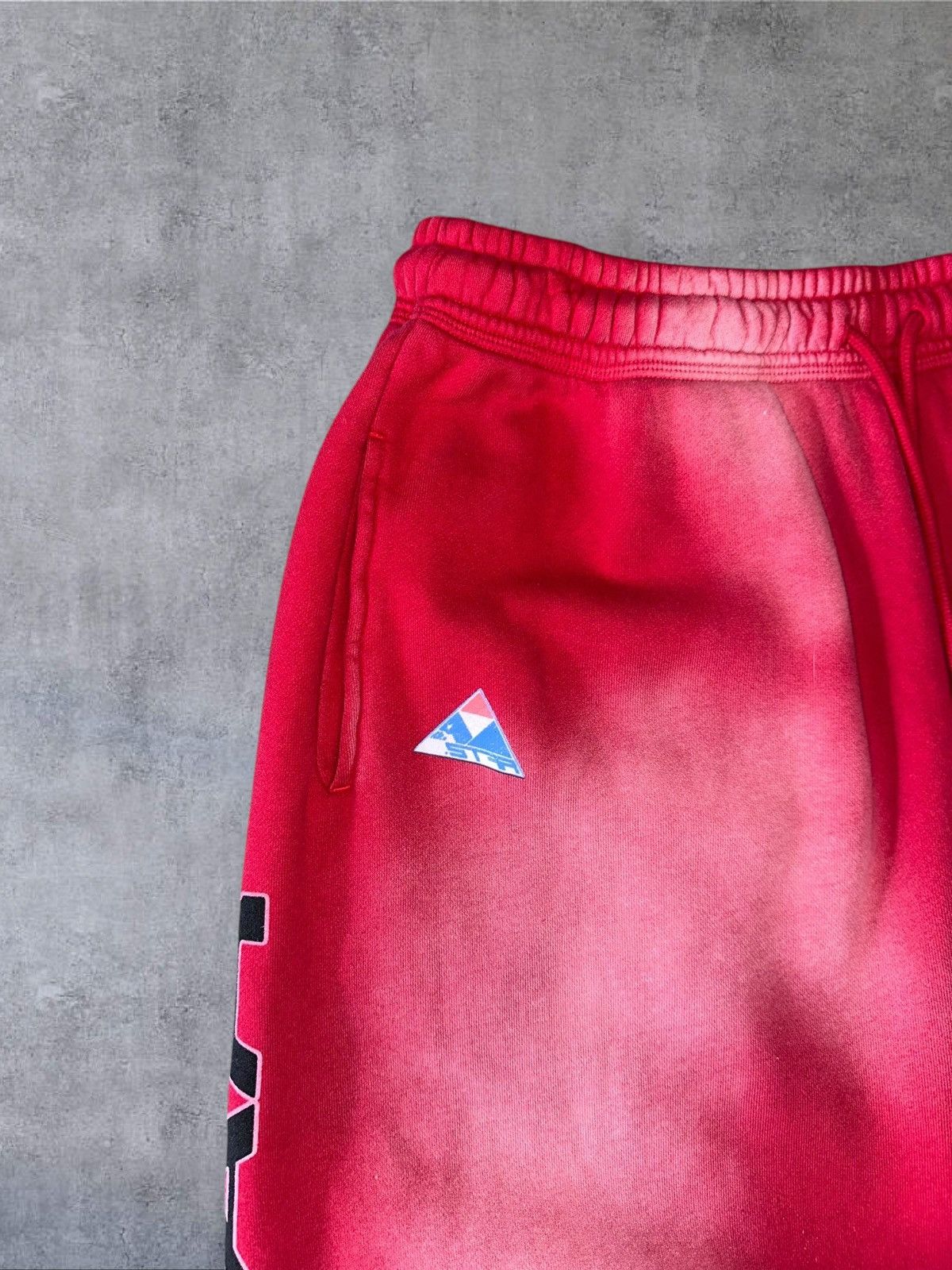 HELLSTAR HELLSTAR SPORT RED SWEATPANTS SIZE XXL -NEW Size US 40 / EU 56 - 3 Thumbnail