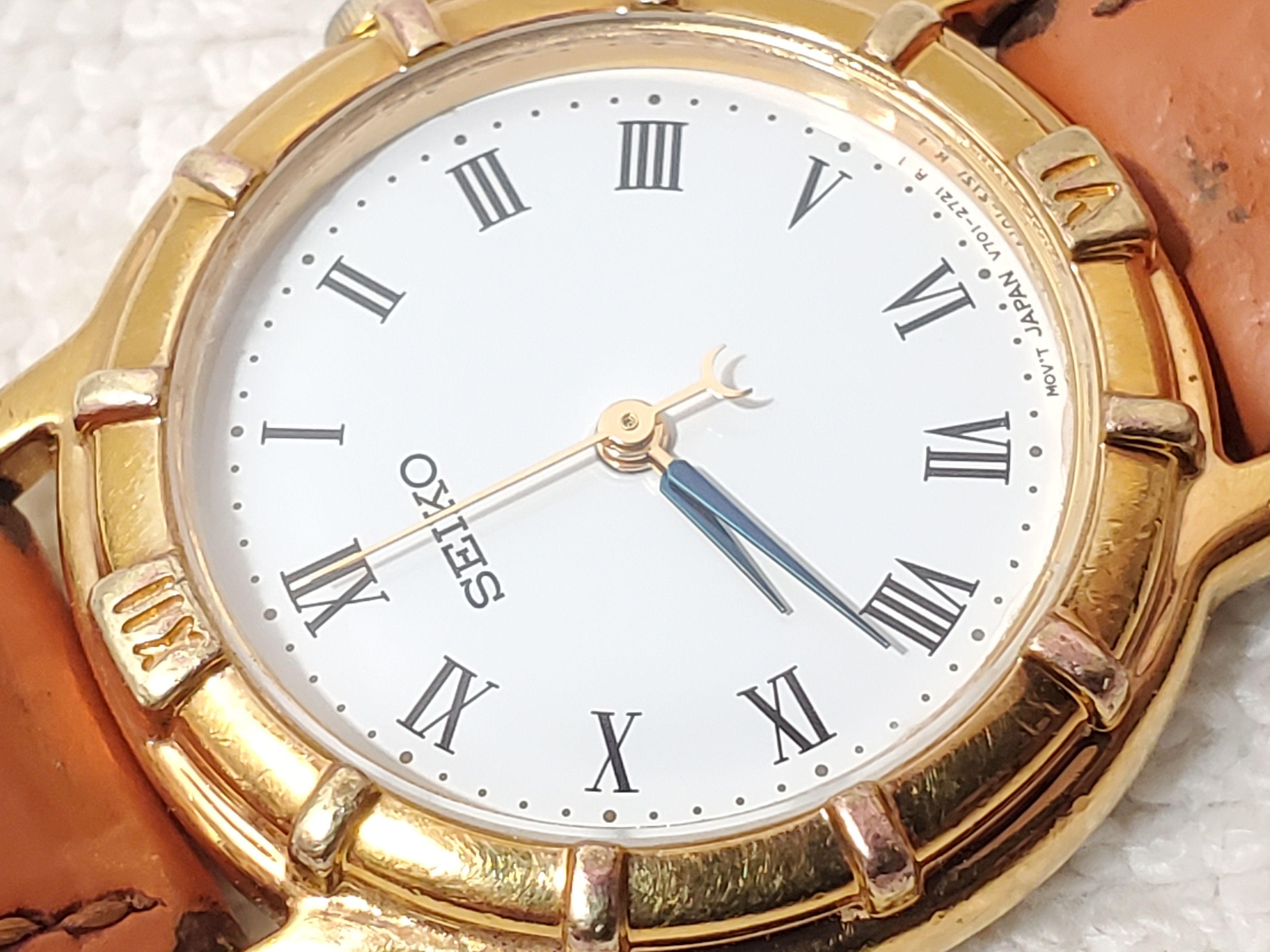 Seiko Vintage Seiko Women Watch White Dial Black Roman Numerals Size ONE SIZE - 2 Thumbnail