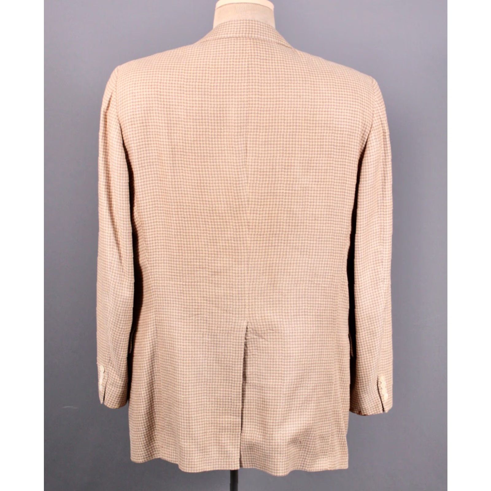 Lanvin VTG Lanvin Beige Houndstooth Silk Blazer / Jacket Mens 44 70s 70s Blazer / Jacket Beige Lanvin Houndstooth Silk VTG Blazer Mens 44 1970s Size 44R - 2 Thumbnail
