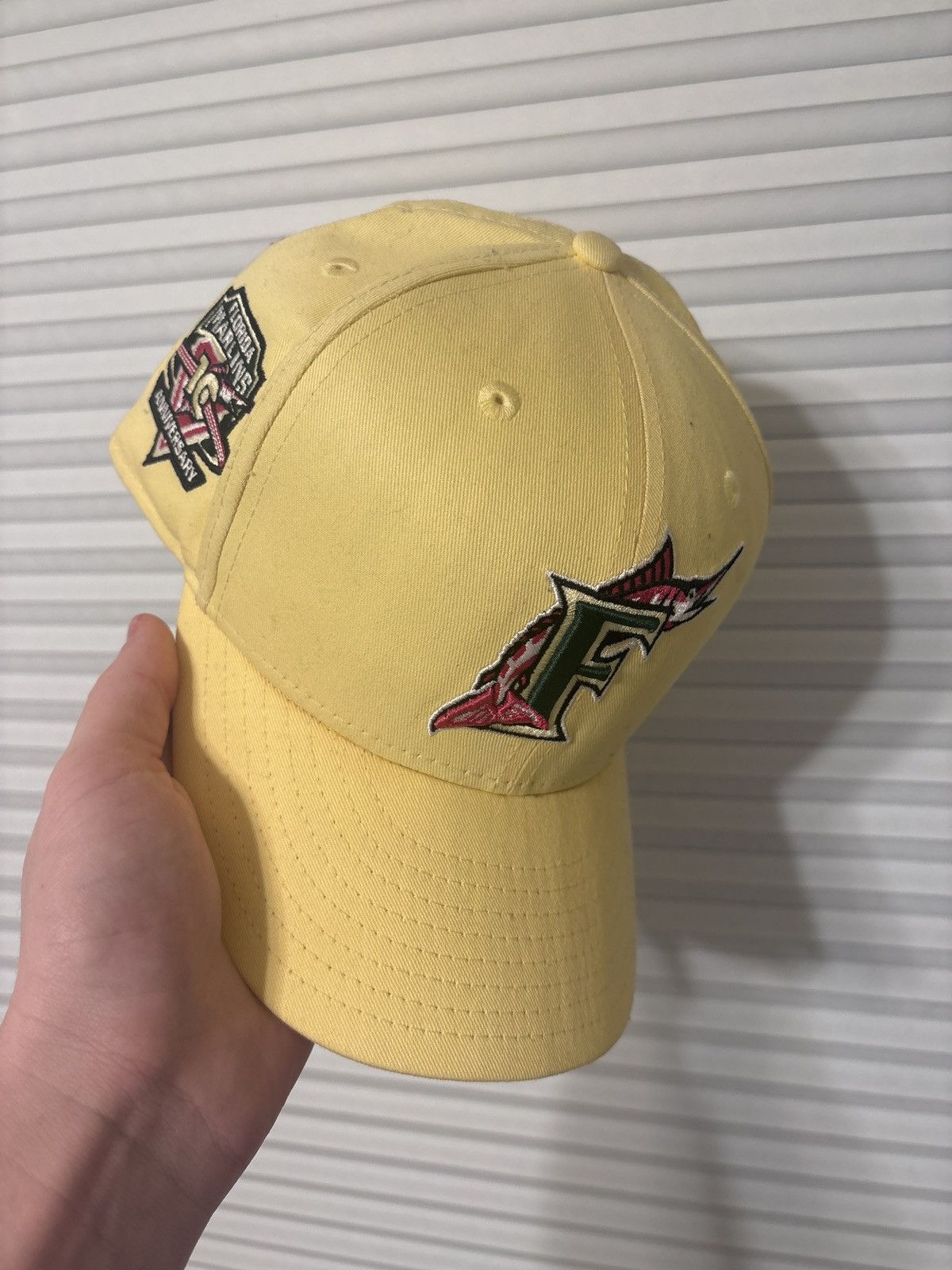 New Era Florida Marlins 7 1/4 Size ONE SIZE - 1 Thumbnail