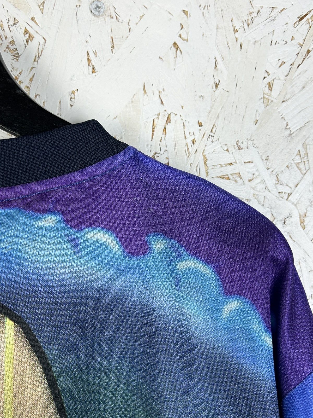 Warner Bros 90s Warner Bros 1999 Tune On Extreme Surf AOP Jersey Size L Size US L / EU 52-54 / 3 - 7 Thumbnail