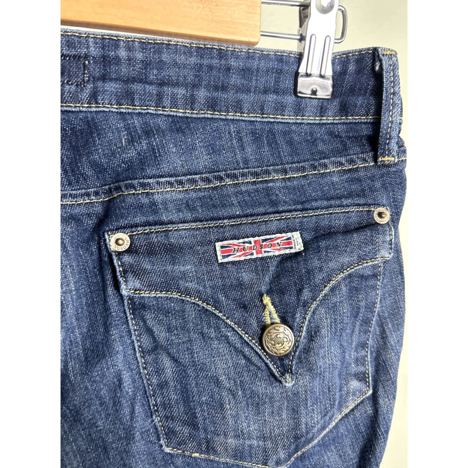 Hudson HUDSON Dark Wash Cropped Jeans Womens 30x21 Size 30 Regular Blue Cropped Jeans Womens Fashion 90s? Size 30" / US 8 / IT 44 - 7 Thumbnail
