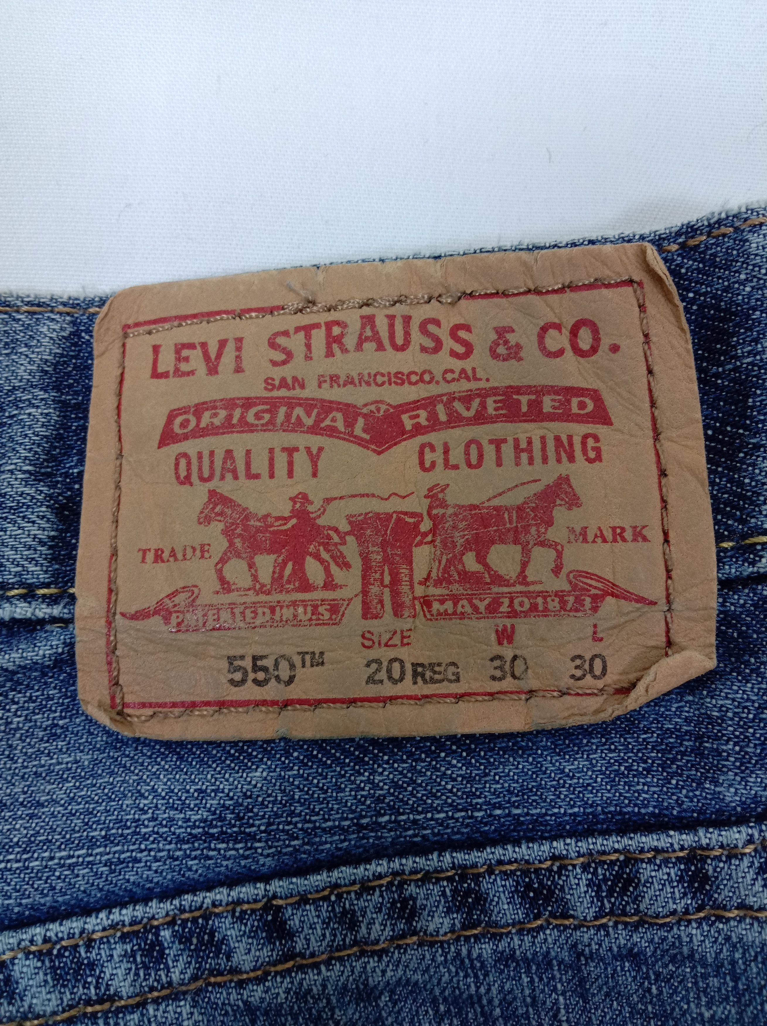 Levi's Vintage Levi's 550 Jeans Blue Wash Relaxed Fit Denim Size US 31 - 15 Thumbnail