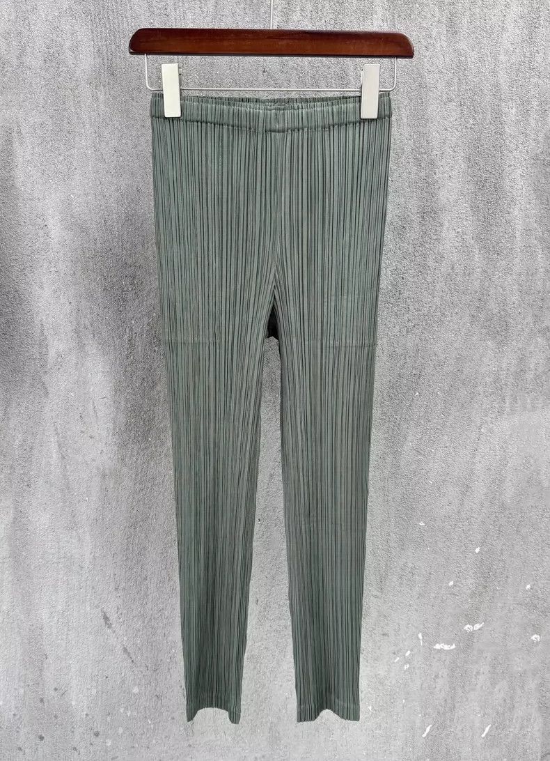 Issey Miyake issey miyake size:1 Light green pleated pants Size 42" / US 20 - 1 Thumbnail