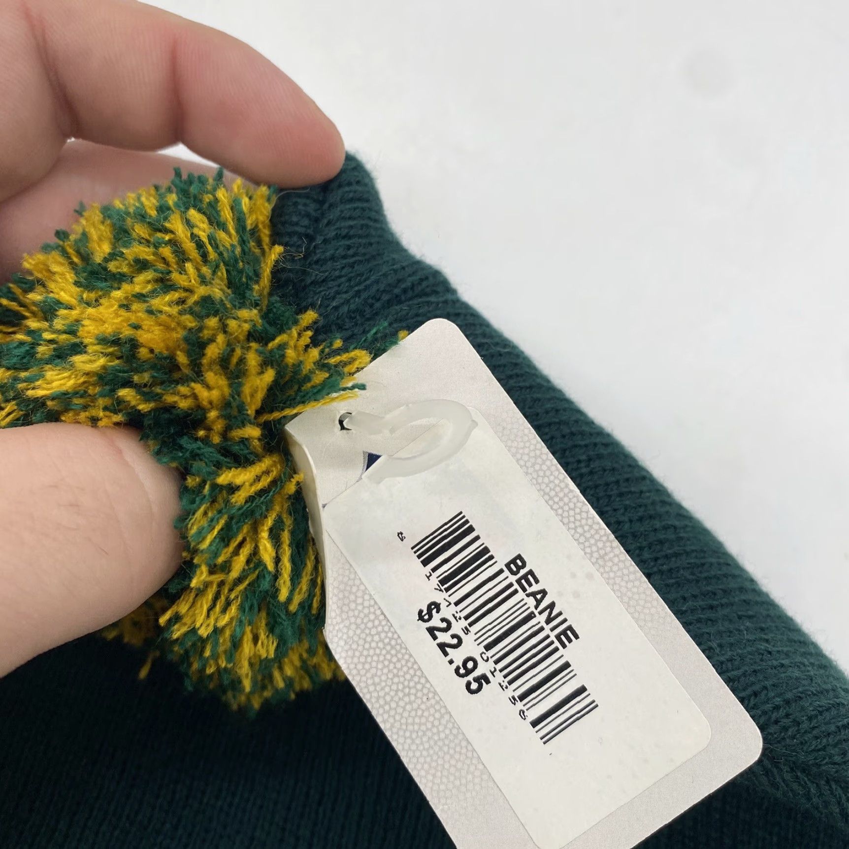 New Era VINTAGE New Era Green Bay Packers Beanie Pom Pom Uncuffed OSFA One Size Official Knit Cap Mens Beanie Green NFL Size ONE SIZE - 5 Thumbnail