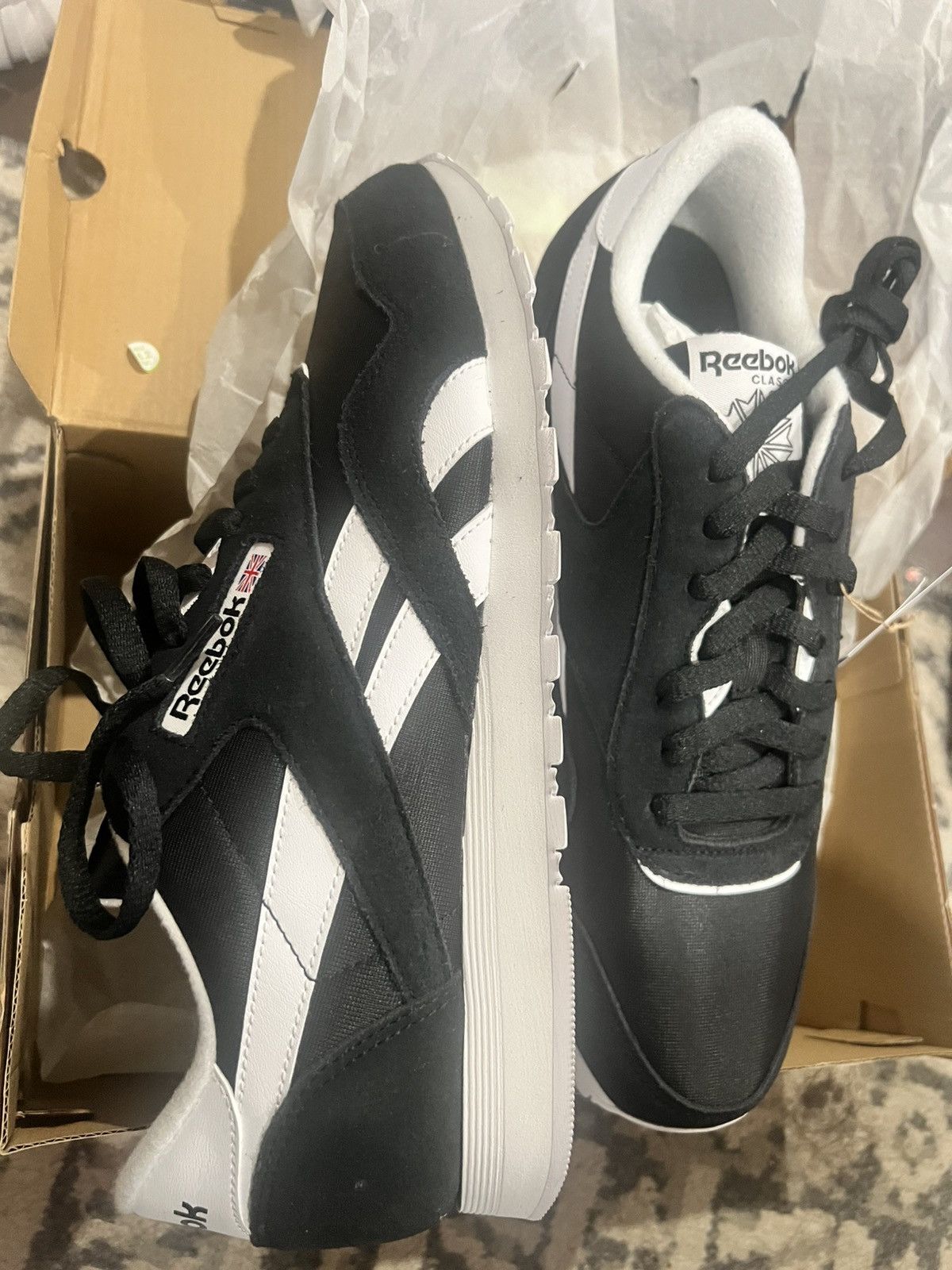 Reebok Reebok black classics Size US 12 / EU 45 - 6 Thumbnail