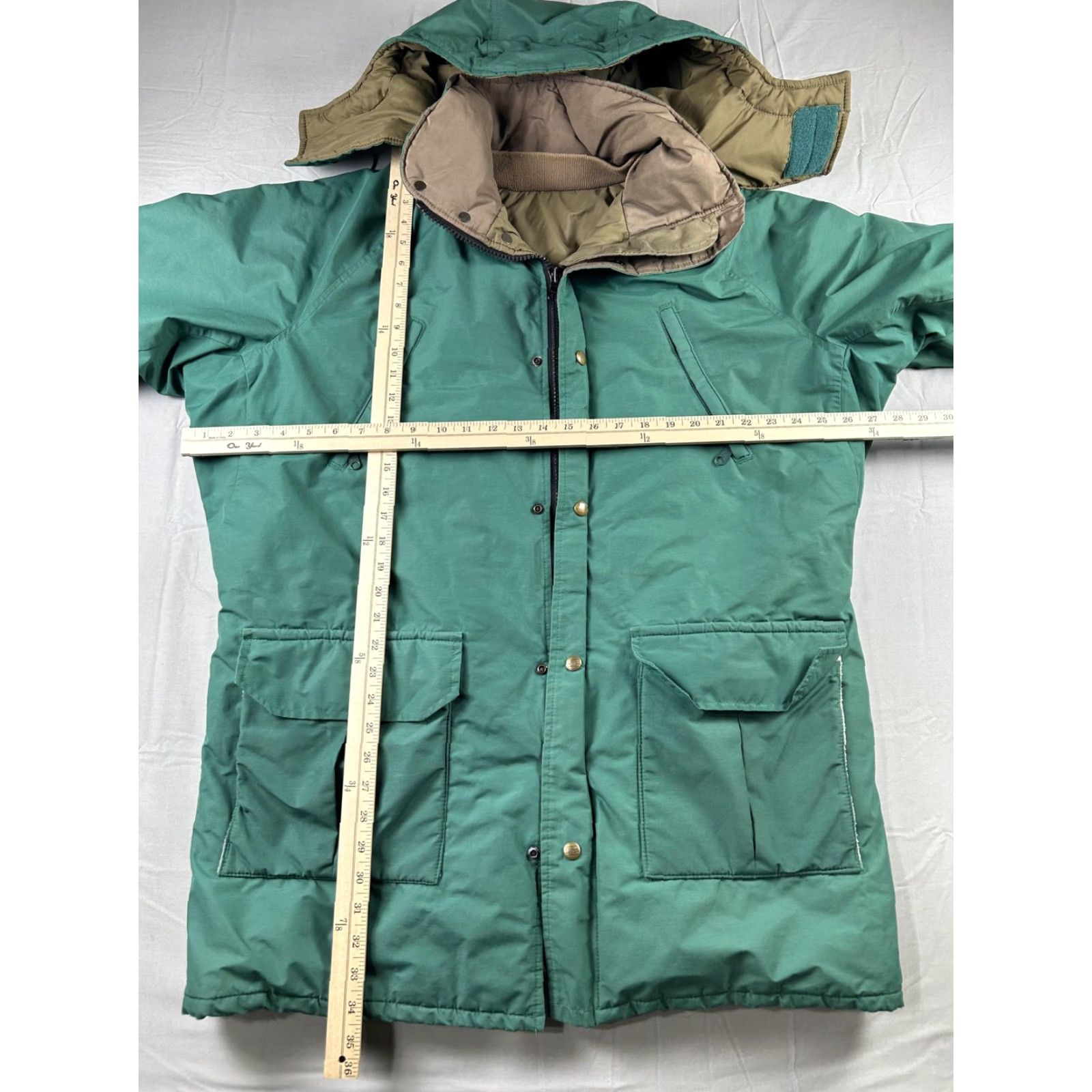 Vintage VINTAGE L.L. Bean Coat Parka Mens 2XL Green Hooded Winter Nylon Padded Thinsulate Black Scuff Size US XXL / EU 58 / 5 - 5 Thumbnail
