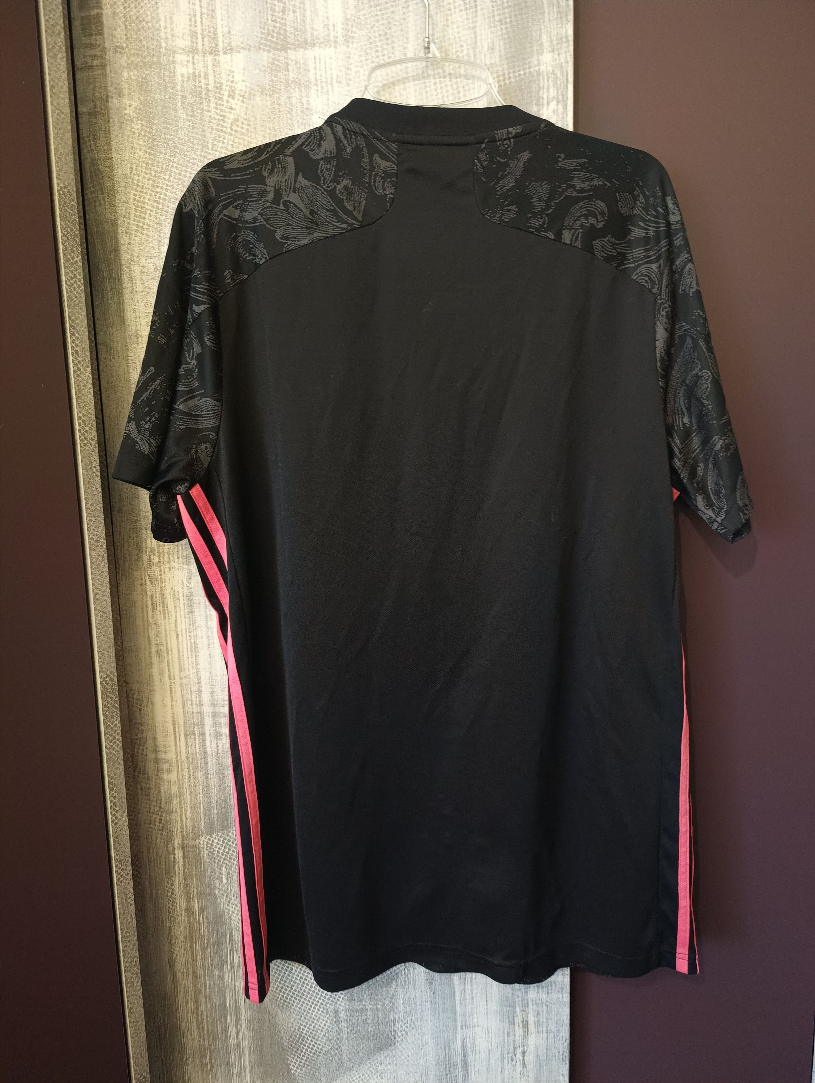 Adidas Real Madrid Jersey 2020/21 third kit shirt football adidas L Size US L / EU 52-54 / 3 - 2 Thumbnail