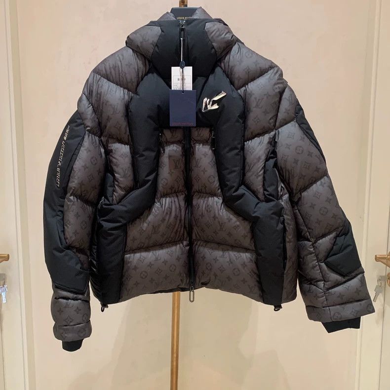 Louis Vuitton Louis Vuitton Gray Hooded Puffer Jacket - dmc Size US M / EU 48-50 / 2 - 1 Thumbnail