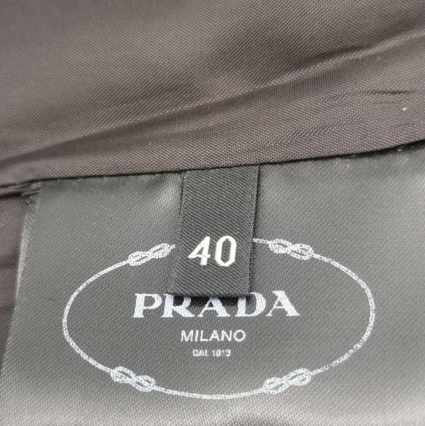 Prada Prada Classic Black Wool Midi Skirt . Size 39" - 5 Thumbnail