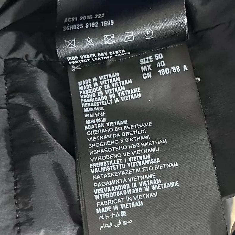 Prada Prada Triangle logo down jacket 2502-Nextarrow Size US M / EU 48-50 / 2 - 5 Thumbnail