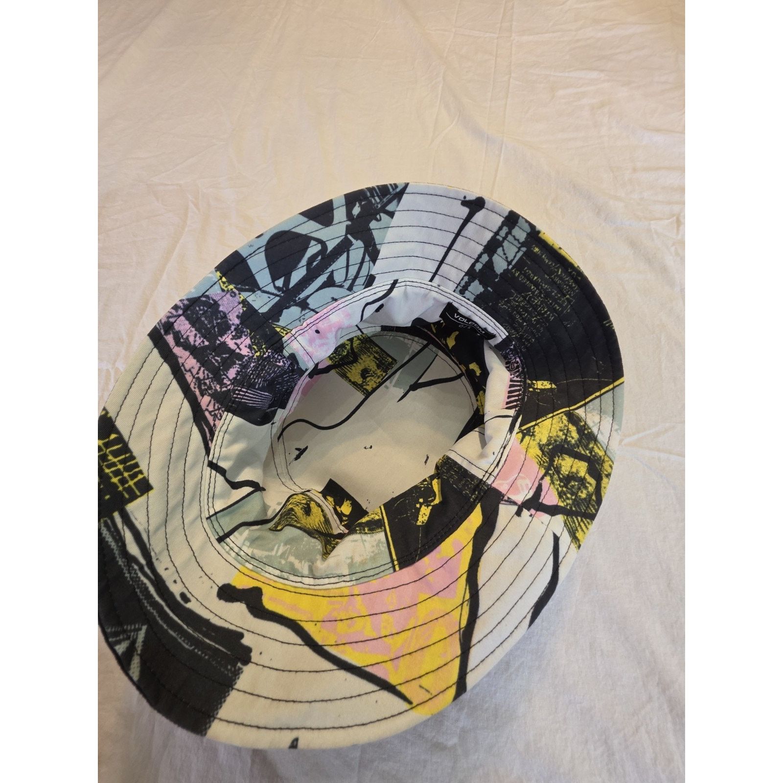 Volcom Volcom Vent Flyer Bucket Hat-Black Reversible Colorful Size ONE SIZE - 1 Thumbnail
