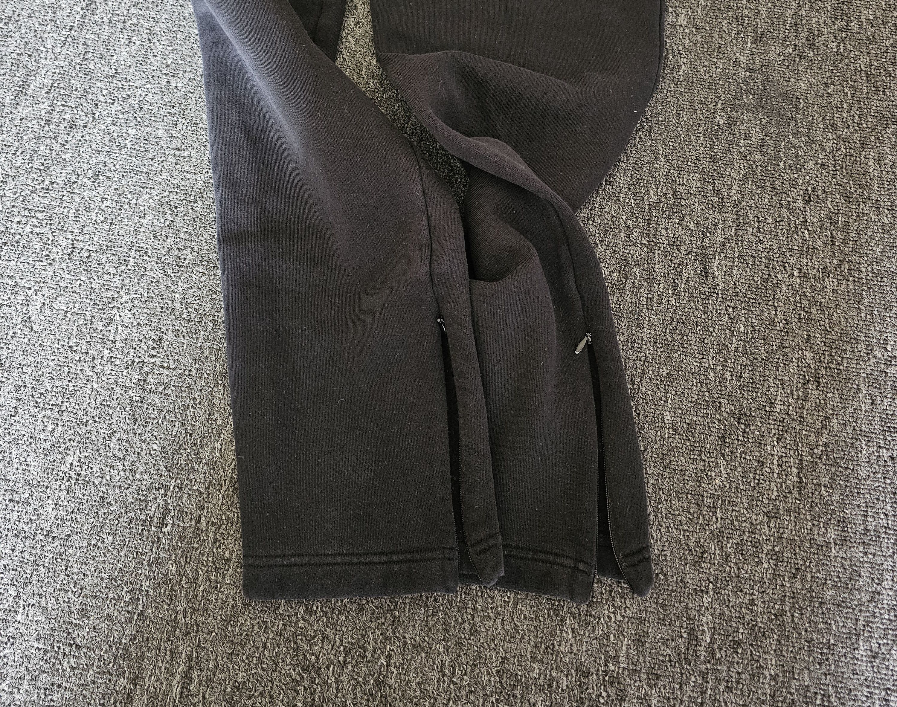 Burberry BURBERRY Men's Embroidered Sweatpants Size M Size US 31 - 4 Thumbnail