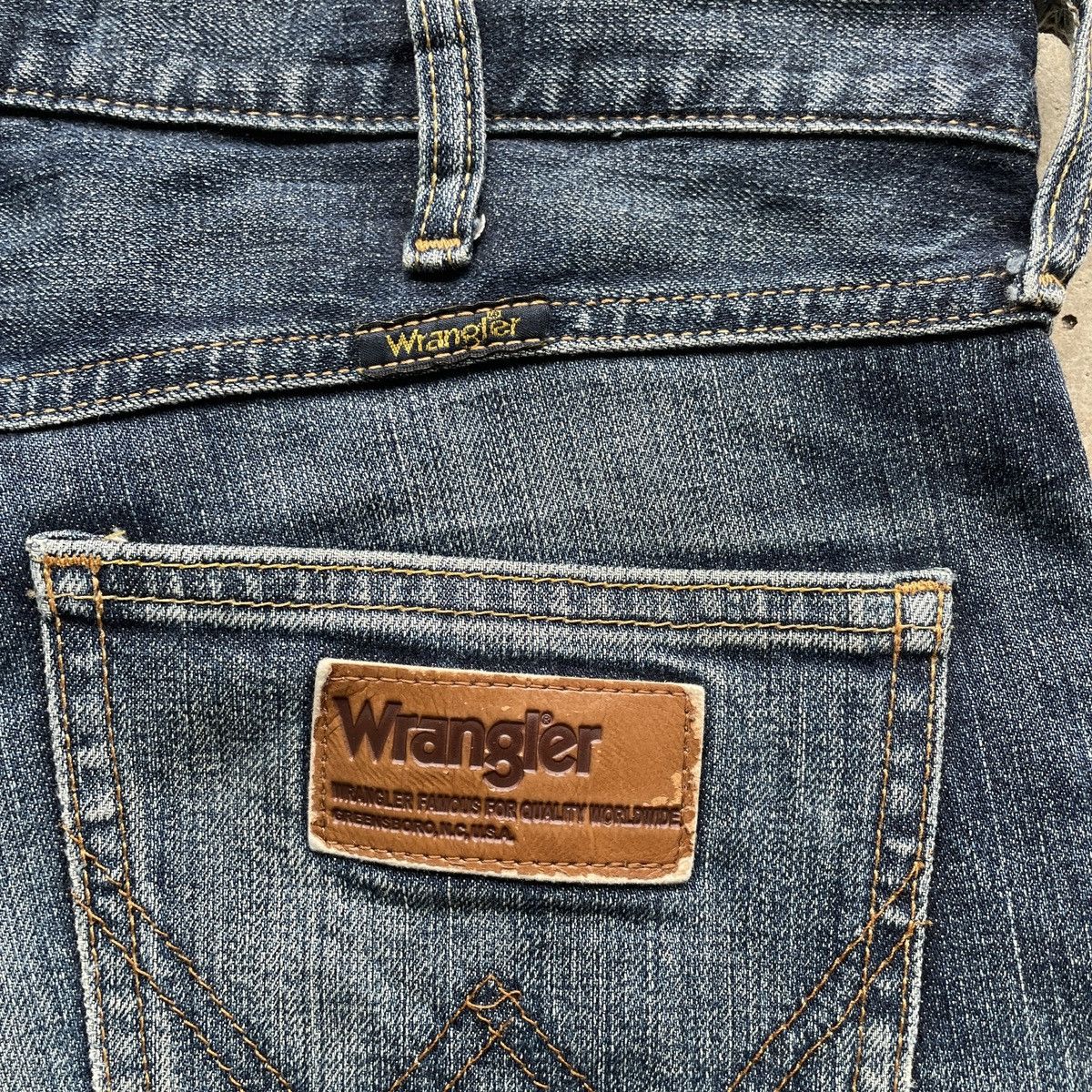 Jean × Vintage × Wrangler Vintage Wrangler Faded Denim Distressed Jeans Pants W32x30.5 Size US 32 / EU 48 - 8 Thumbnail