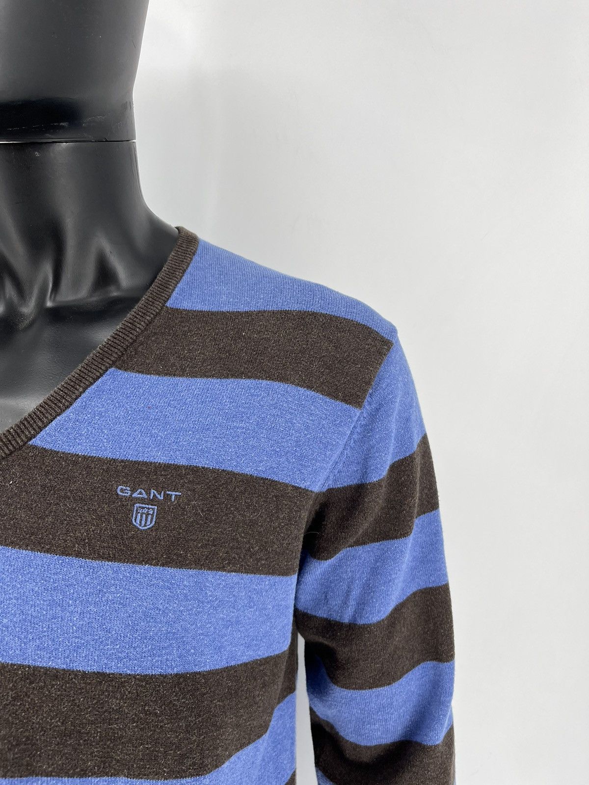 Gant × Vintage Gant Vintage Extra Fine Lambswool V Neck Sweater Size L Size US M / EU 48-50 / 2 - 6 Thumbnail