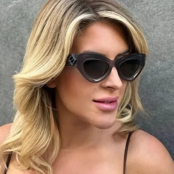 Fendi NEW FENDI SUNGLASSES FE40146I 20A GRAY WOMEN EYEWEAR FENDI Size ONE SIZE - 2 Thumbnail