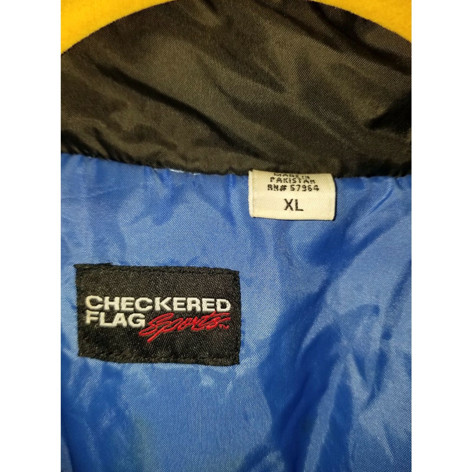Vintage VINTAGE Checkered Flag NASCAR Puff y Jacket XL Windbreaker Hooded Jacket (Nylon) Logo Zip Black Mens Size US XL / EU 56 / 4 - 4 Thumbnail
