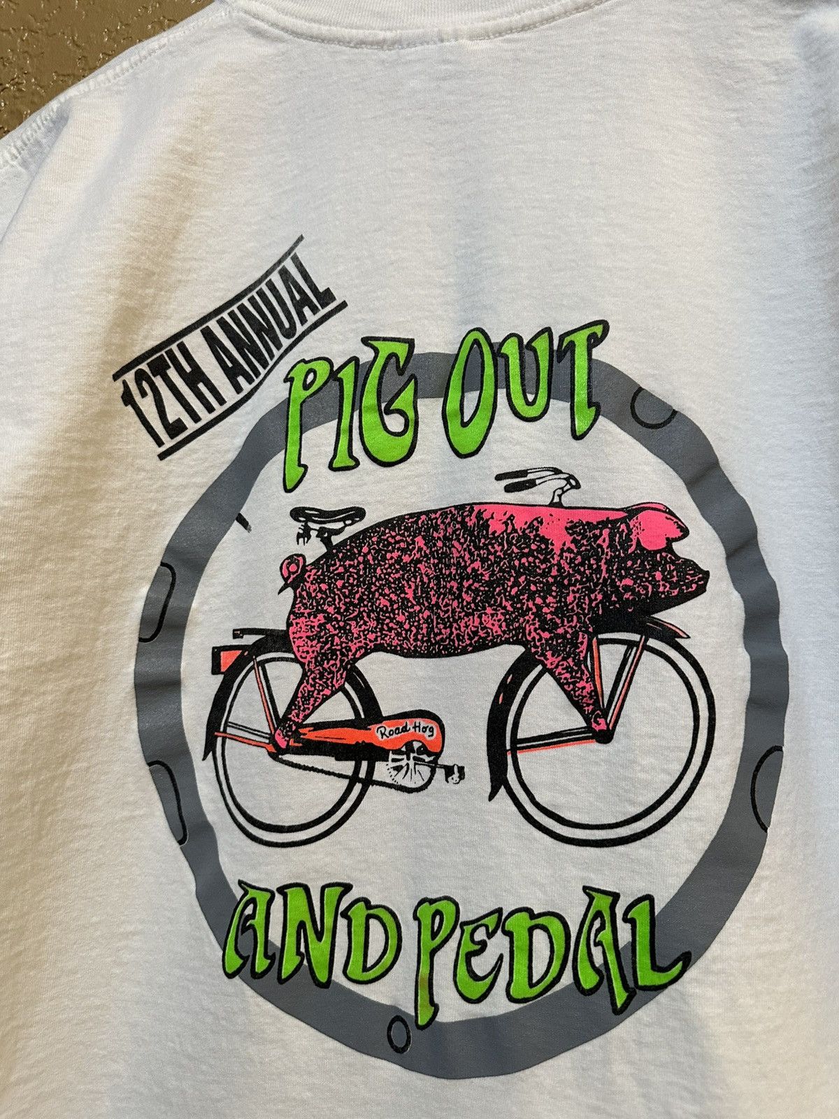 4GSELLER × Vintage Vintage 90s Pig Out And Pedal Bike Tee Art Size US L / EU 52-54 / 3 - 2 Thumbnail