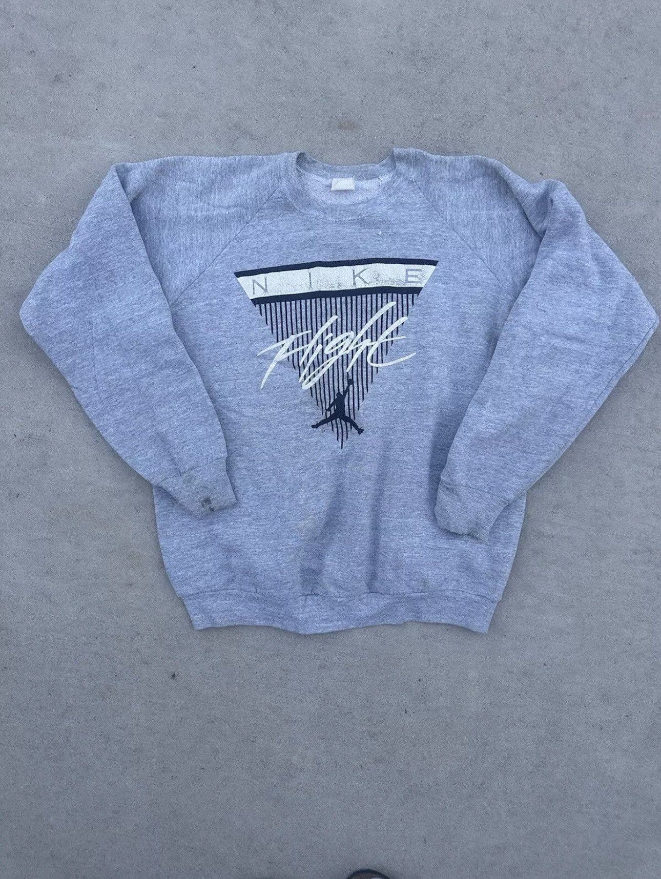 Jordan Brand × Vintage Vintage Nike Air Flight White Crewneck Air Jordan Basketball Size US XL / EU 56 / 4 - 1 Thumbnail