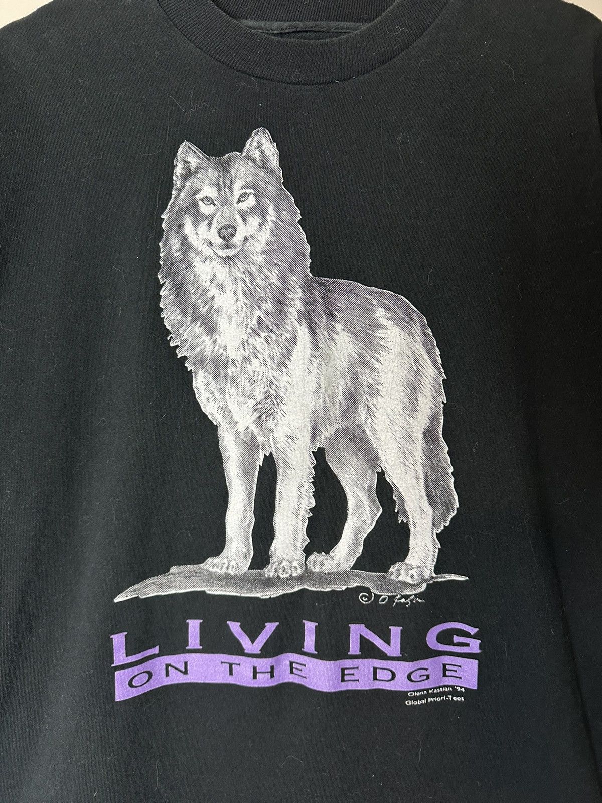 Vintage Vintage Living On The Edge Wolf T-shirt Size XL Size US XL / EU 56 / 4 - 4 Thumbnail