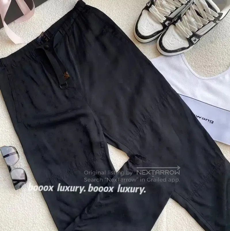 Louis Vuitton Louis Vuitton Black Ladies Casual Pants . Size 26" / US 2 / IT 38 - 4 Thumbnail