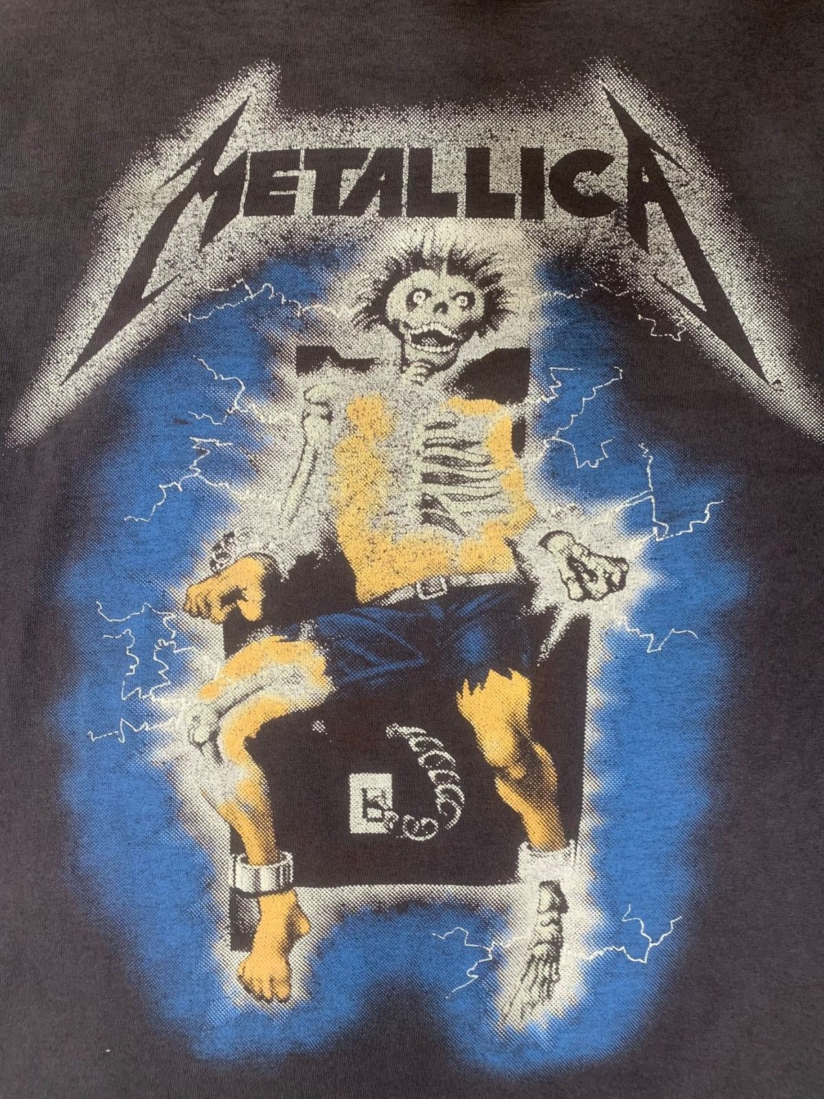 Band Tees Vintage Sunfaded 2000s Metallica Distressed Band Tee Size US L / EU 52-54 / 3 - 5 Thumbnail