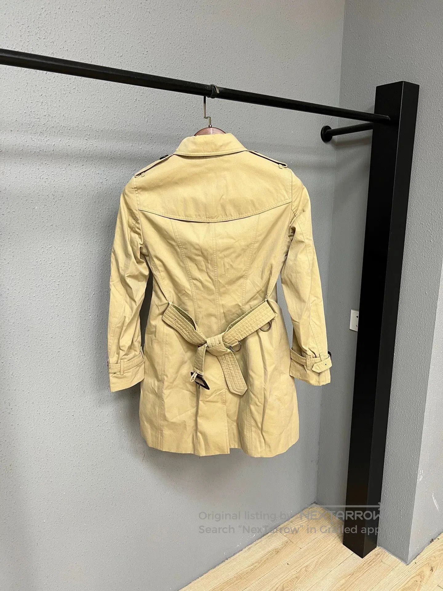 Burberry burberry check trench coat in beige. Size M / US 6-8 / IT 42-44 - 2 Thumbnail