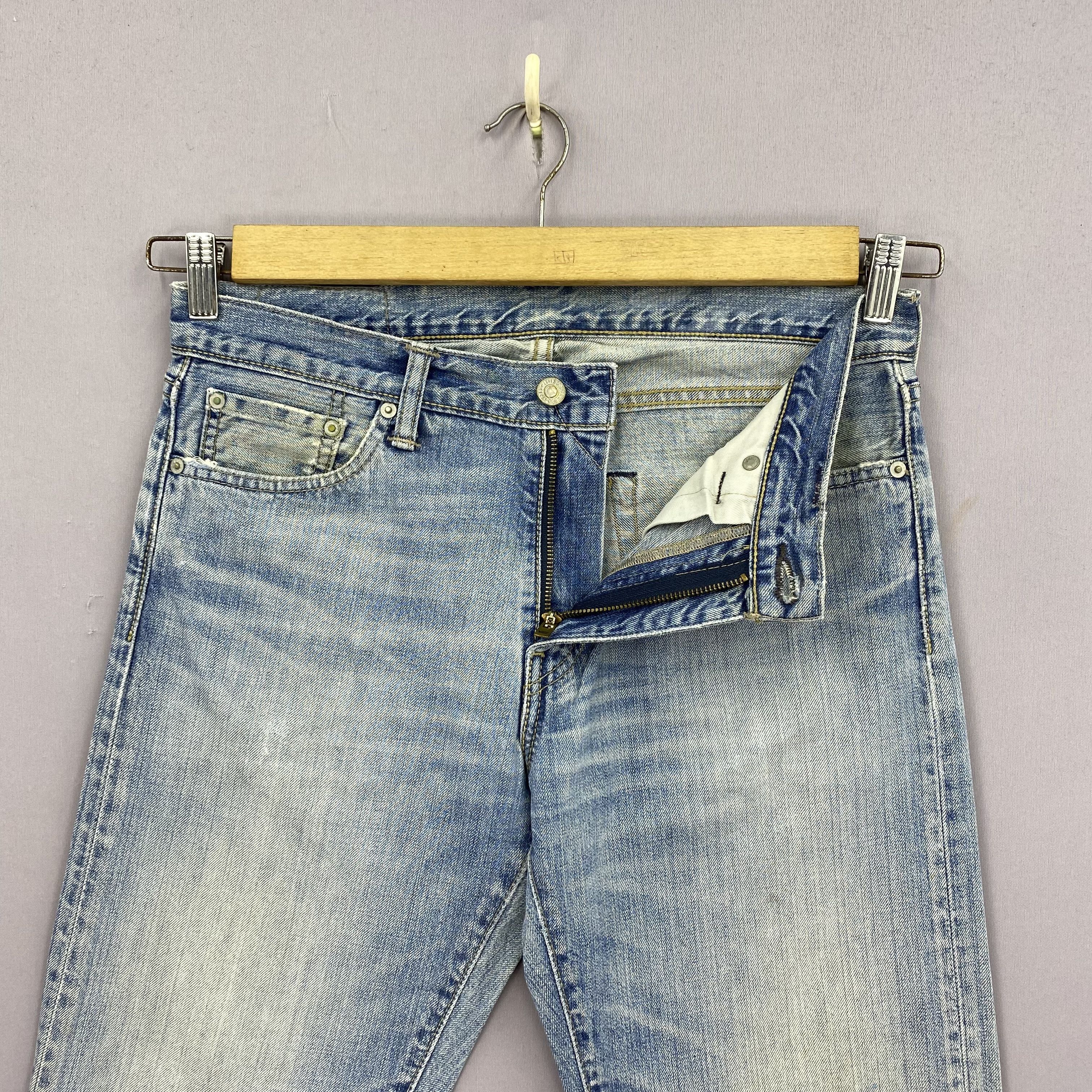 Levi's Vintage Levis Lightwash Jeans Ripped Faded Denim BS47156 Size US 32 / EU 48 - 5 Thumbnail