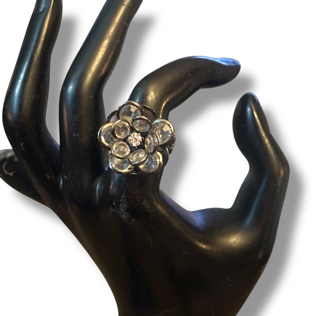 Other Vintage dark silver rhinestone flower ring Size ONE SIZE - 2 Thumbnail