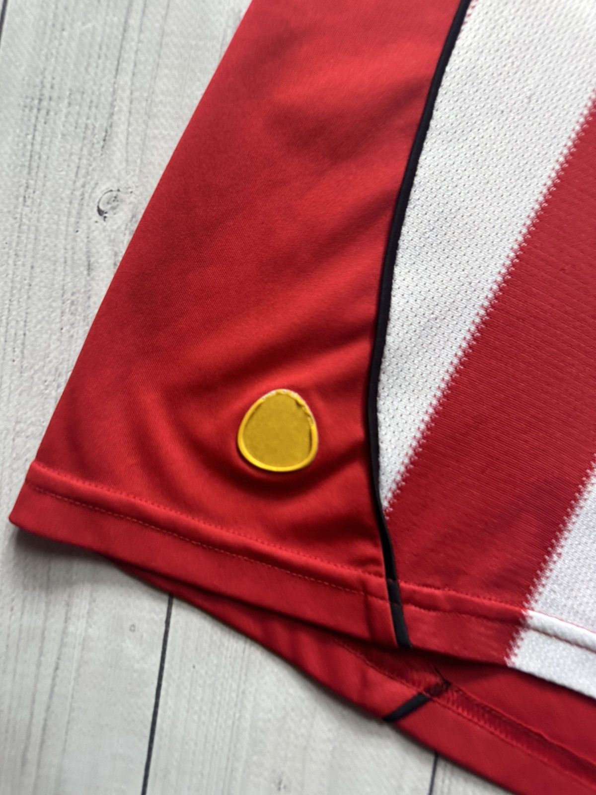 Adidas × Vintage Vintage adidas Bayern Munich 10 Robben soccer jersey size Xs Size US XS / EU 42 / 0 - 5 Thumbnail
