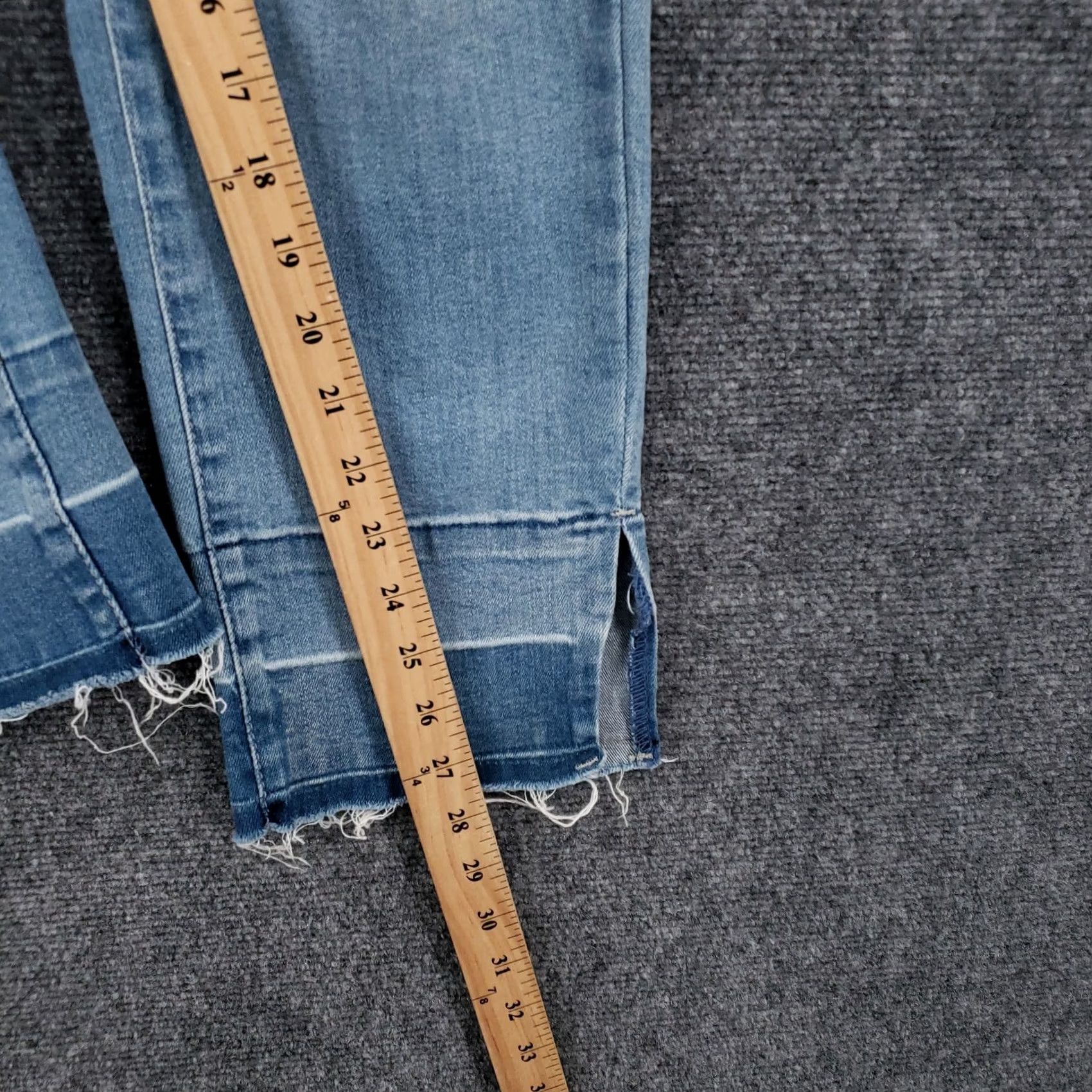Vintage Seven7 Jeans Women 12 Blue Skinny Easy Fit Mid Rise Medium Wash Denim Distressed Size 34" / US 12 / IT 48 - 6 Thumbnail