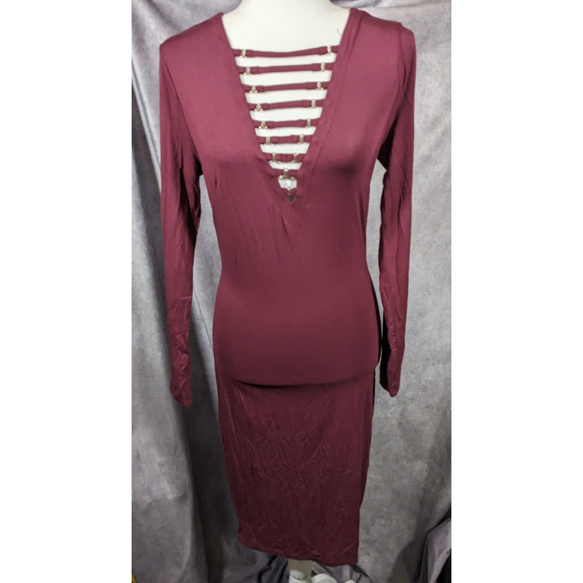 Bebe Bebe Burgundy Plunge Neck Long Sleeve Midi Dress Size Medium Size M / US 6-8 / IT 42-44 - 8 Thumbnail