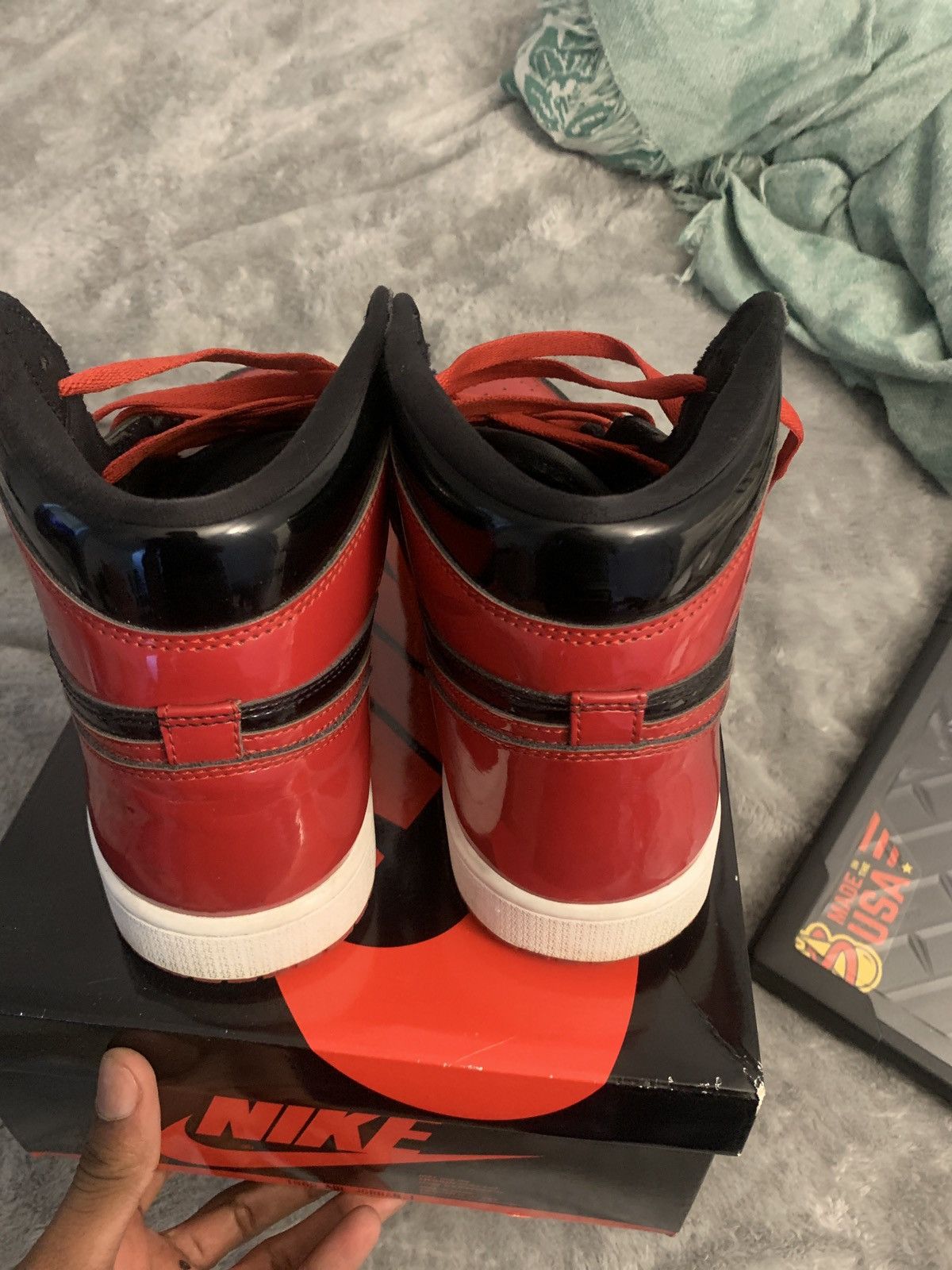 Jordan Brand Air jordan 1 retro high og Size US 12 / EU 45 - 6 Thumbnail