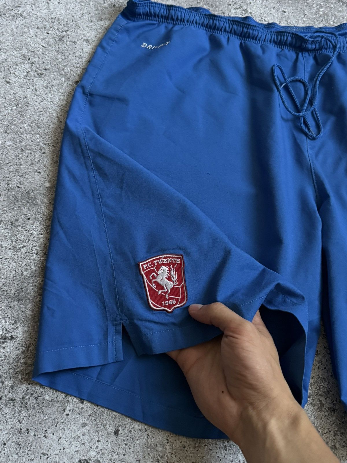 Nike × Vintage Nike Twente F.C. blue XL sport soccer shorts Size US 36 / EU 52 - 4 Thumbnail