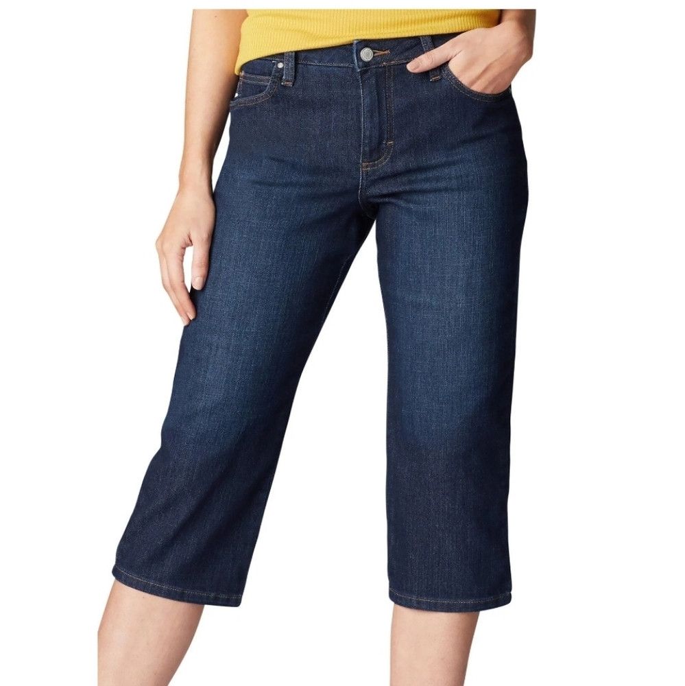 Lee Lee Dark Dive Mid Rise 22" Inseam Capri Size 20M Size 42" / US 20 - 1 Thumbnail