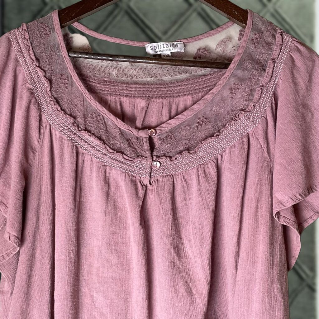 Pinko Solitaire Blouse Womens XXL Pink Embroidered Crochet Peasant Bohemian Flutter Sleeve V-Neck Rayon Regular 2XL Lace Margarine? Size XXL / US 16-18 / IT 52-54 - 1 Thumbnail
