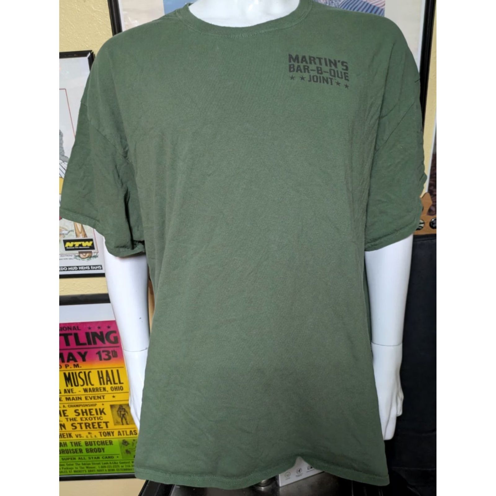 Vintage Martin’s Bar-B-Que Joint T-Shirt 3XL Green Cotton Crew Neck Short Sleeve Mens Graphic Tee BBQ Southern Nolensville TN Size US XXL / EU 58 / 5 - 2 Thumbnail