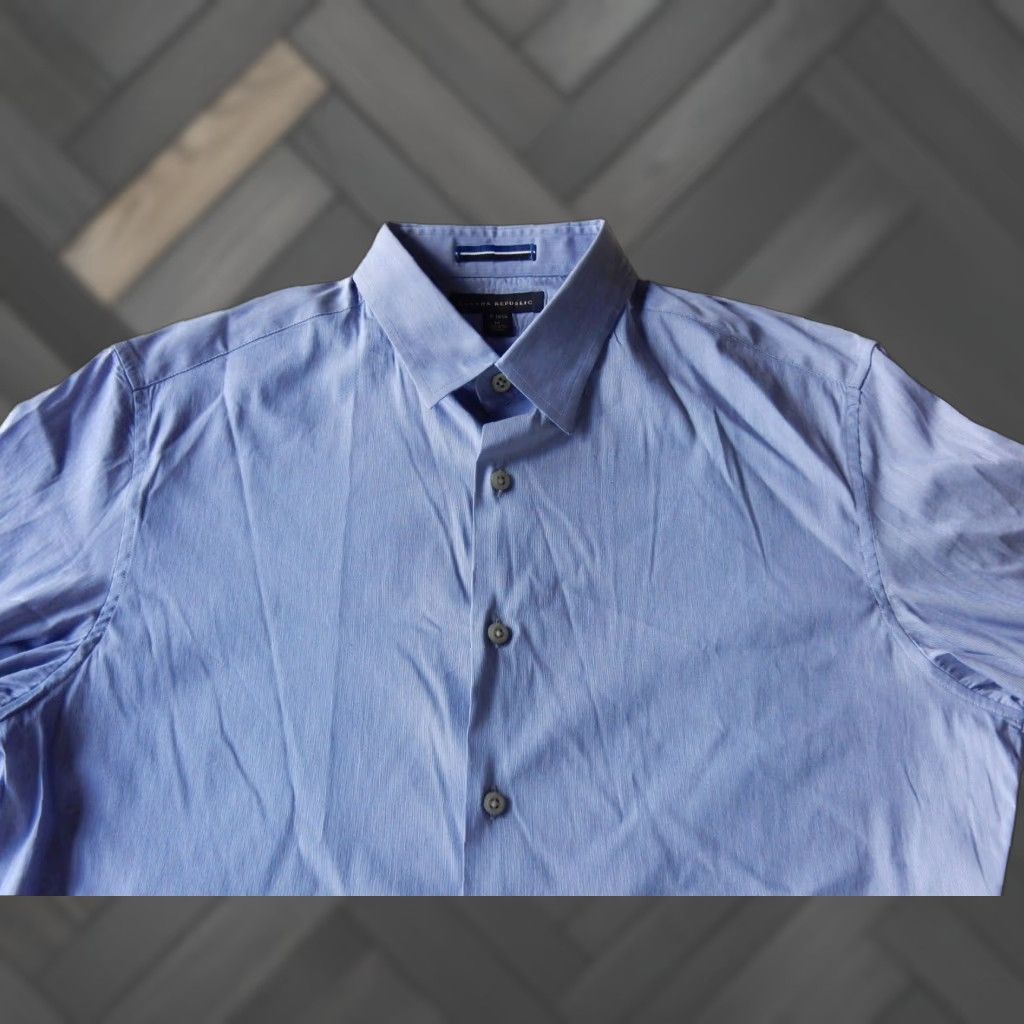 Banana Republic VINTAGE Banana Republic Men's Shirt Short Sleeve Button-Up Size M Blue Size US M / EU 48-50 / 2 - 1 Thumbnail