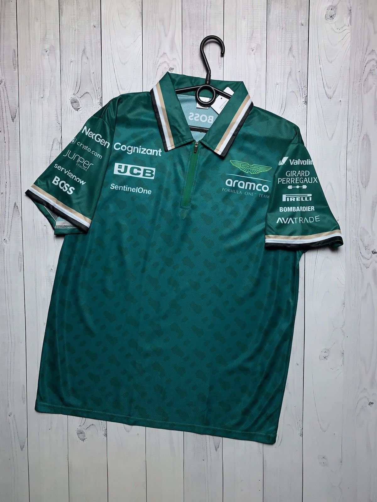 Other Aston Martin boss Racing jersey green logo size M Size US M / EU 48-50 / 2 - 2 Thumbnail