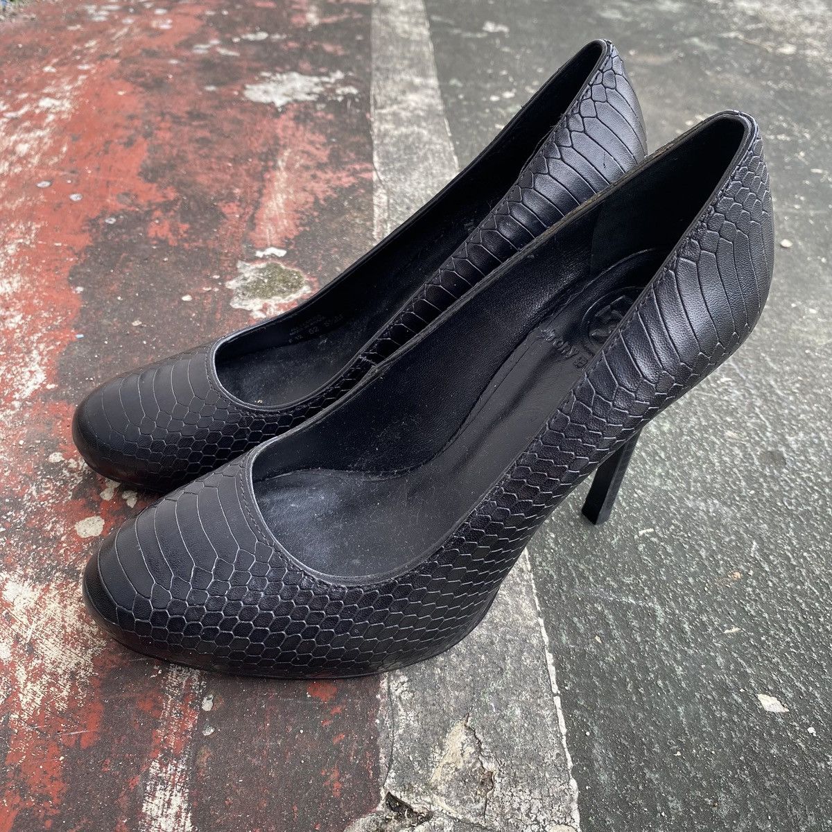 Tory Burch Tory burch women snake skin high heel Size US 5 / IT 35 - 1 Thumbnail