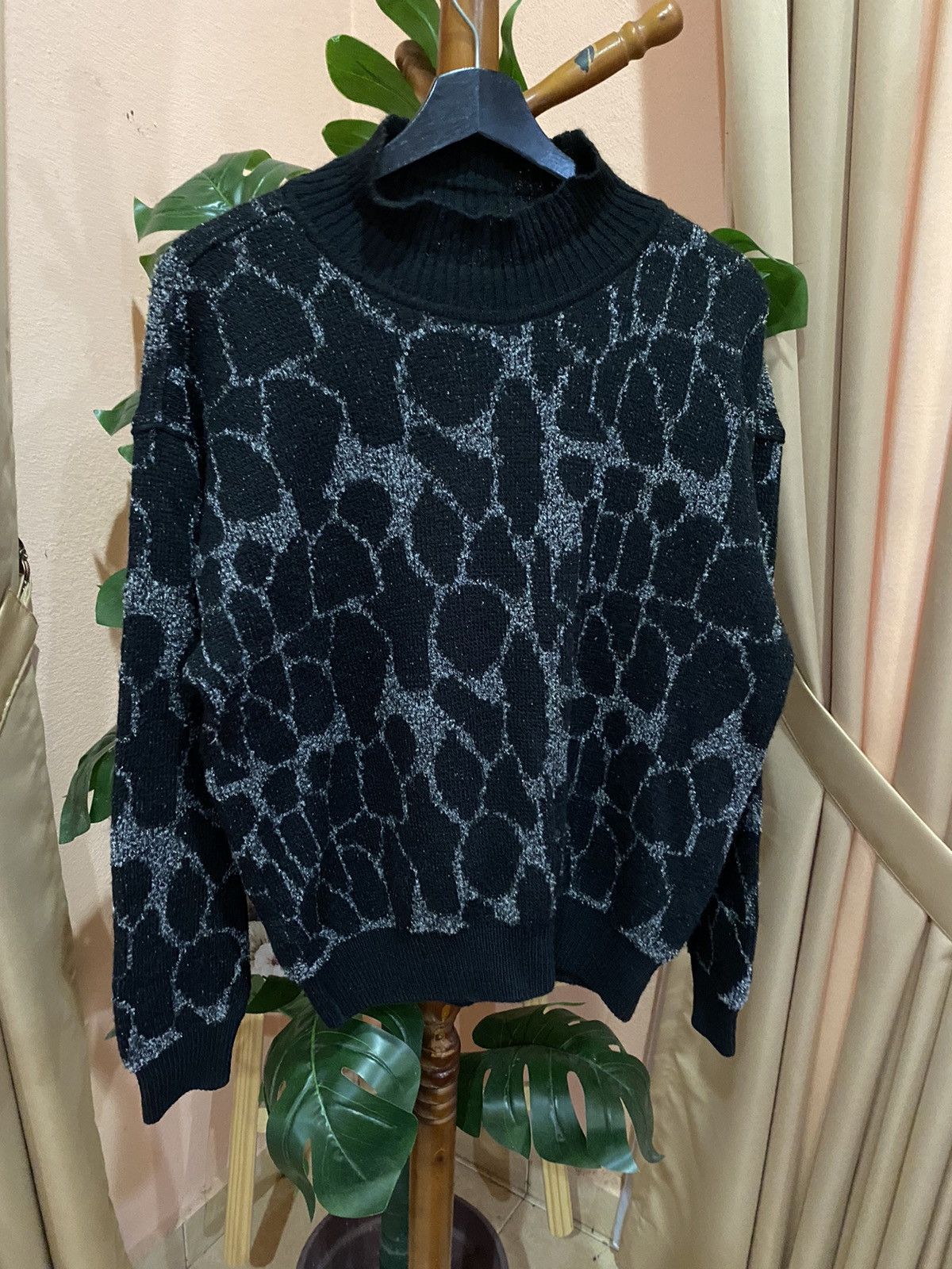 Other VINTAGE MODIGLIANI KNIT SWEATER BLACK ANIMAL PRINT RETRO Size US M / EU 48-50 / 2 - 3 Thumbnail