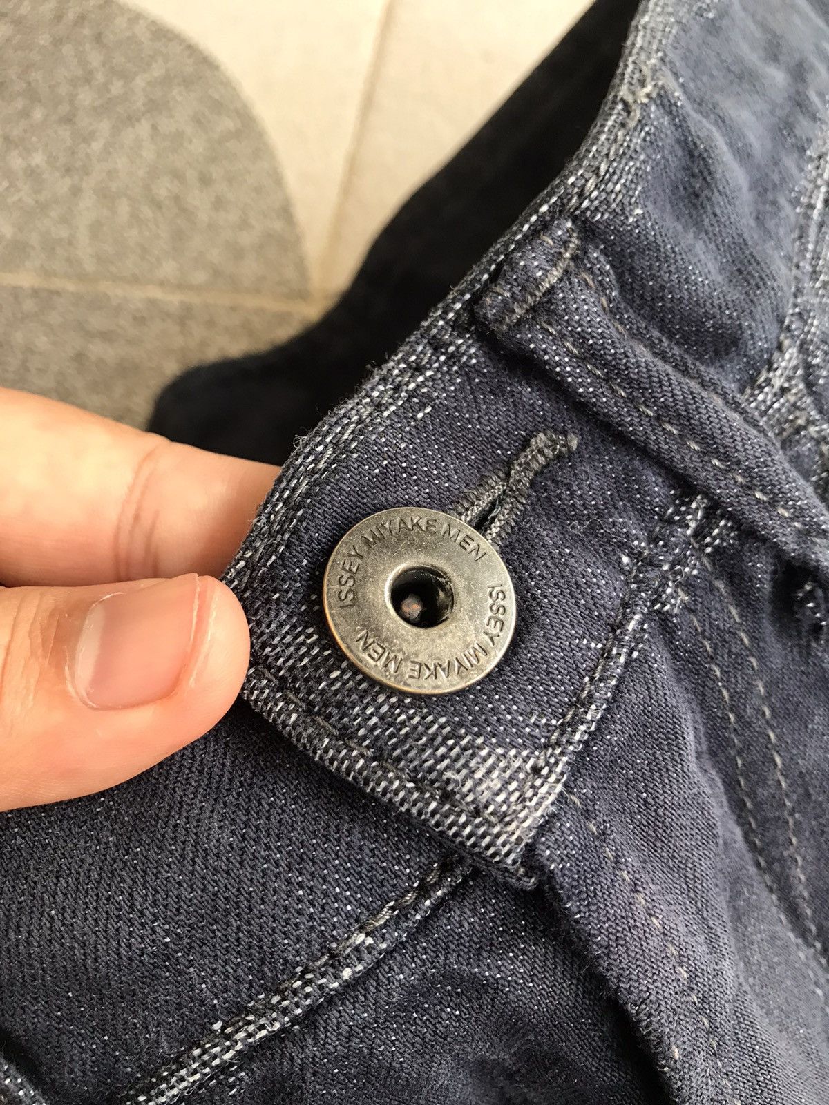 Final Home × Issey Miyake × Japanese Brand Issey Miyake Men Crinkle Effect Jeans Size US 30 / EU 46 - 6 Thumbnail