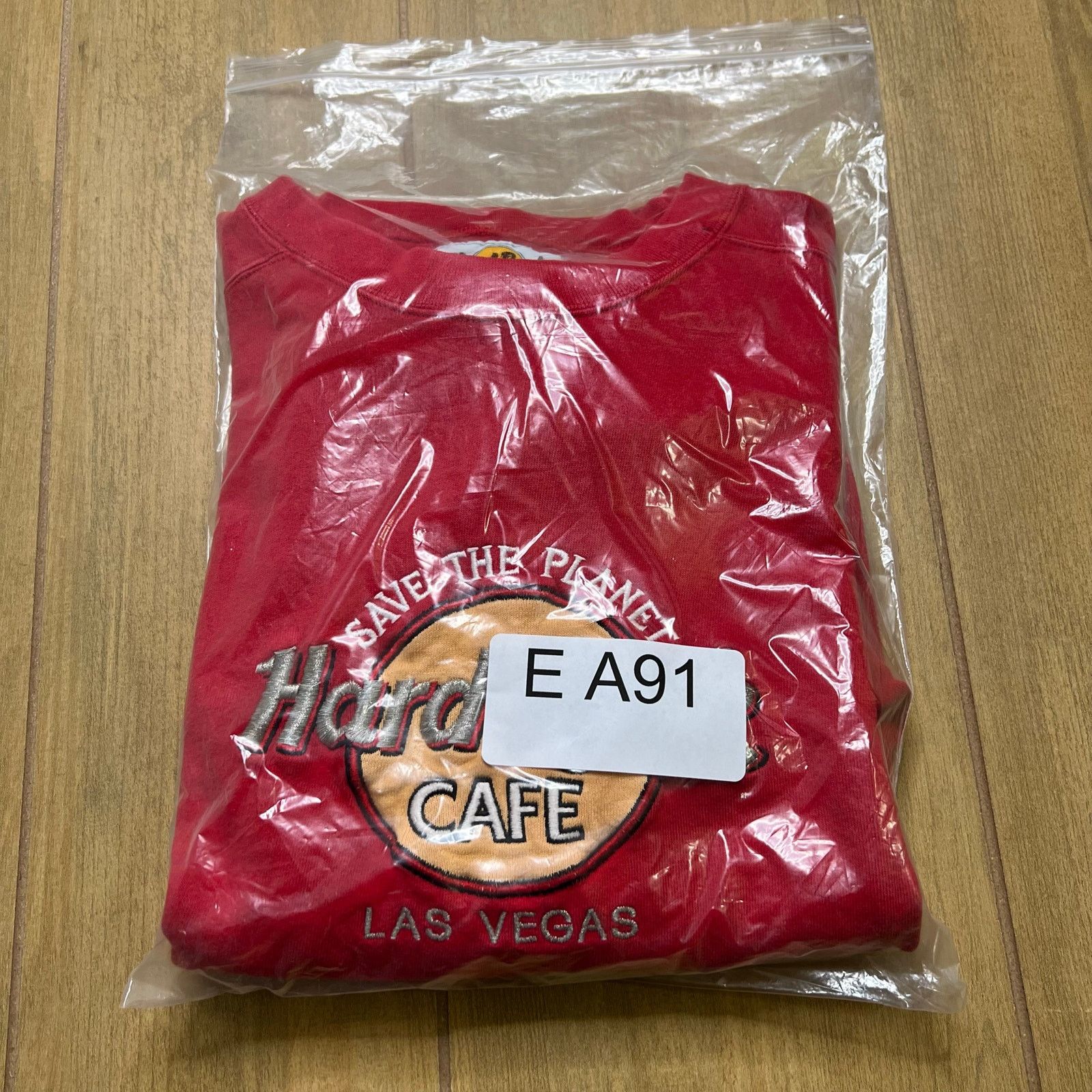 Hard Rock Cafe Vintage 90s Hard Rock Cafe Sweatshirt Mens XL Red Las Vegas Size US XL / EU 56 / 4 - 12 Thumbnail