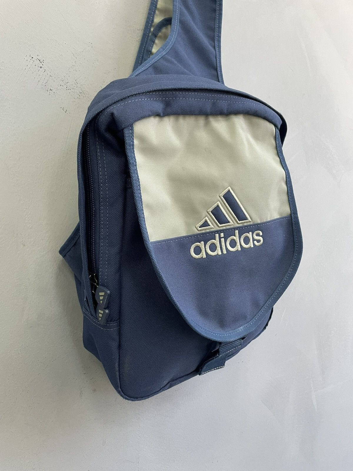 Adidas Adidas blue beige crossbody sling bag vintage 2000s y2k Size ONE SIZE - 4 Thumbnail