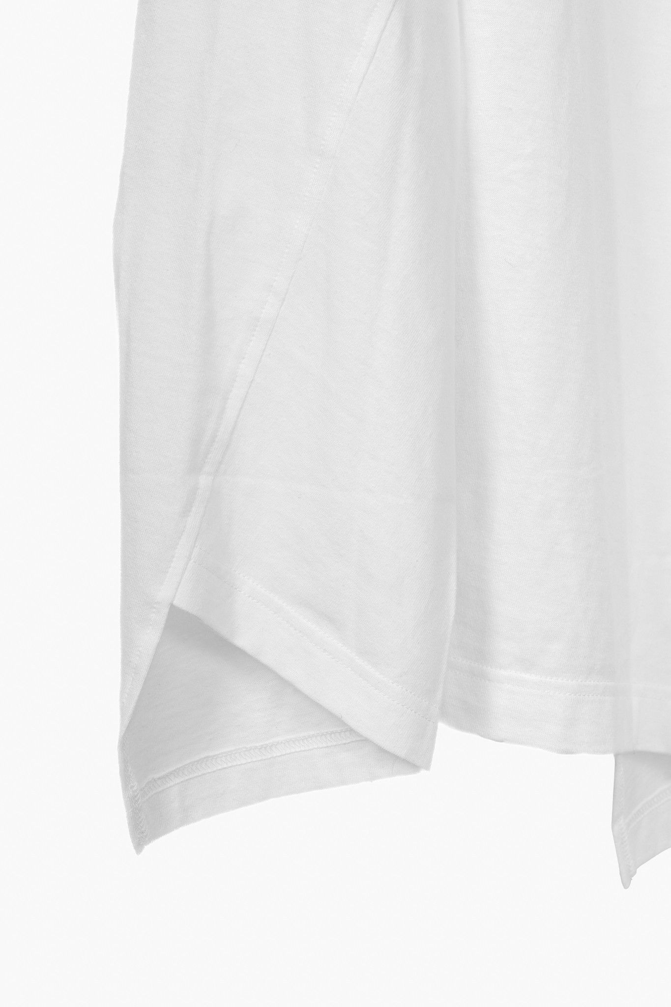 Comme des Garcons Comme Des Garçons CDG Logo Asymmetric Long Sleeve T-Shirt Size US XL / EU 56 / 4 - 7 Thumbnail