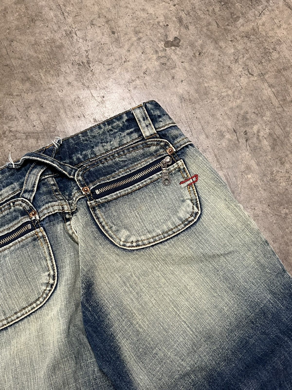 Diesel Diesel vintage baggy fit flare jeans faded wash denim rare Size US 30 / EU 46 - 7 Thumbnail