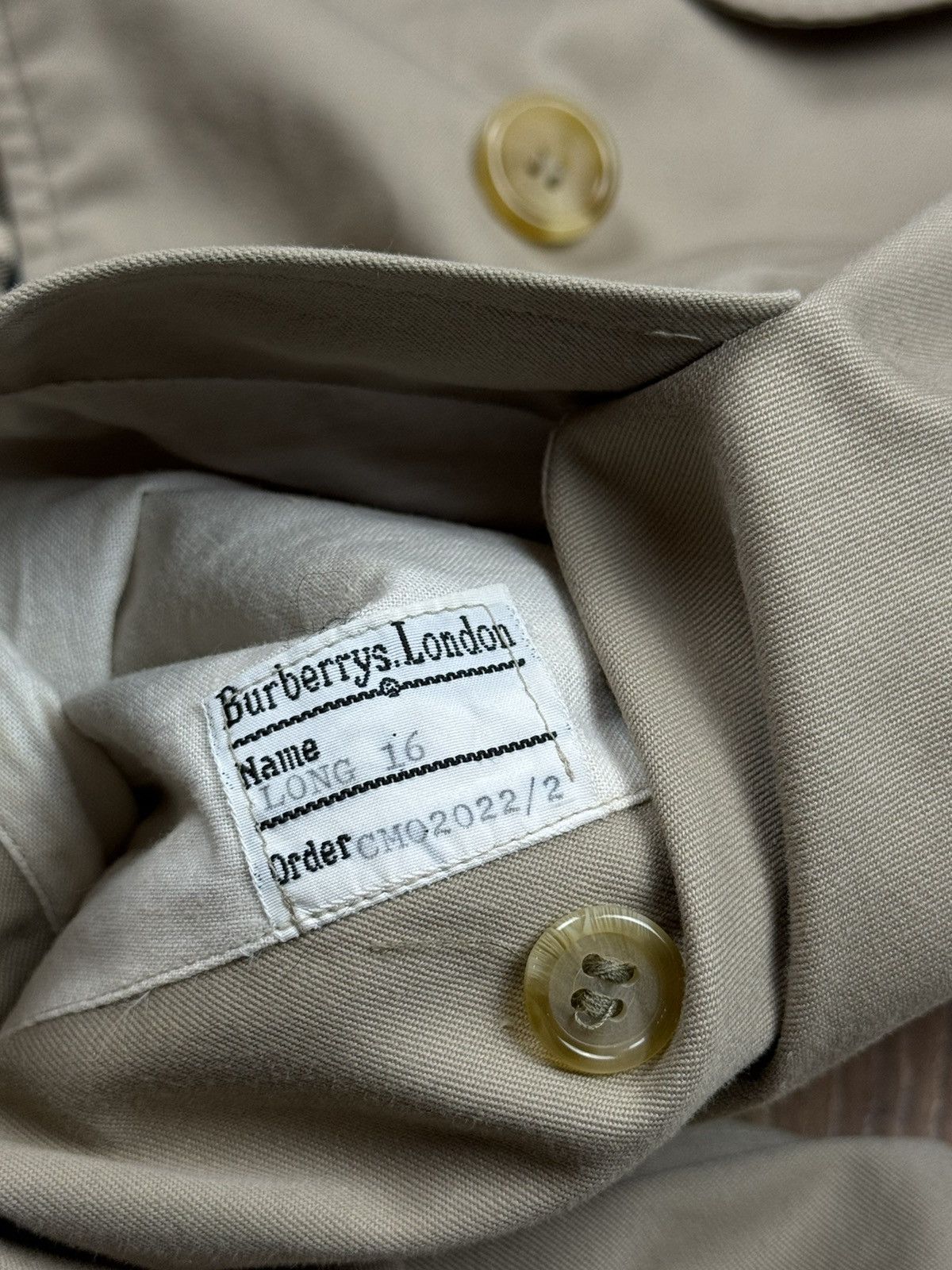 Burberry Vintage trench coat Burberry original luxury streetwear item Size L / US 10 / IT 46 - 4 Thumbnail