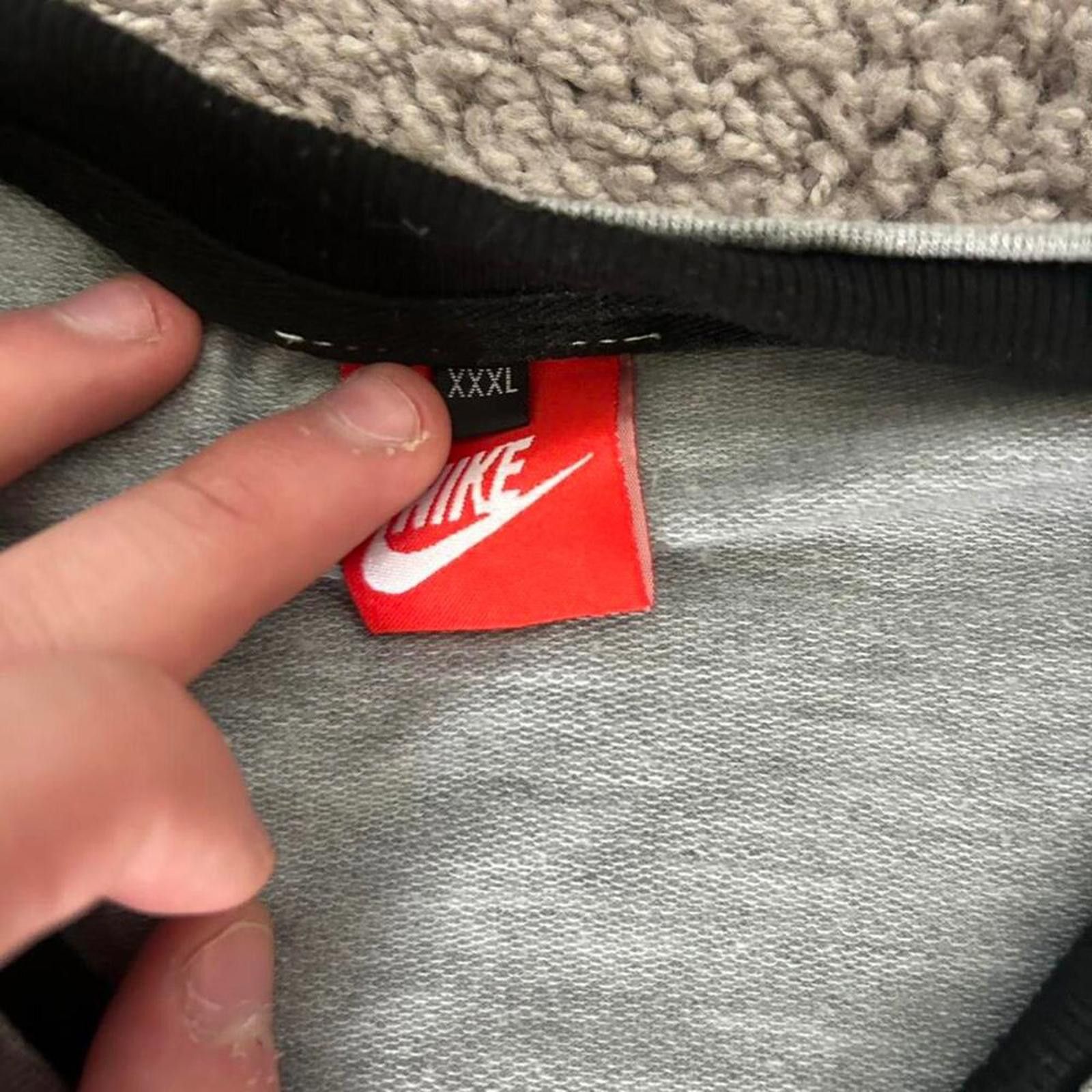 Nike Grey nike t shirt with white Size US M / EU 48-50 / 2 - 3 Thumbnail